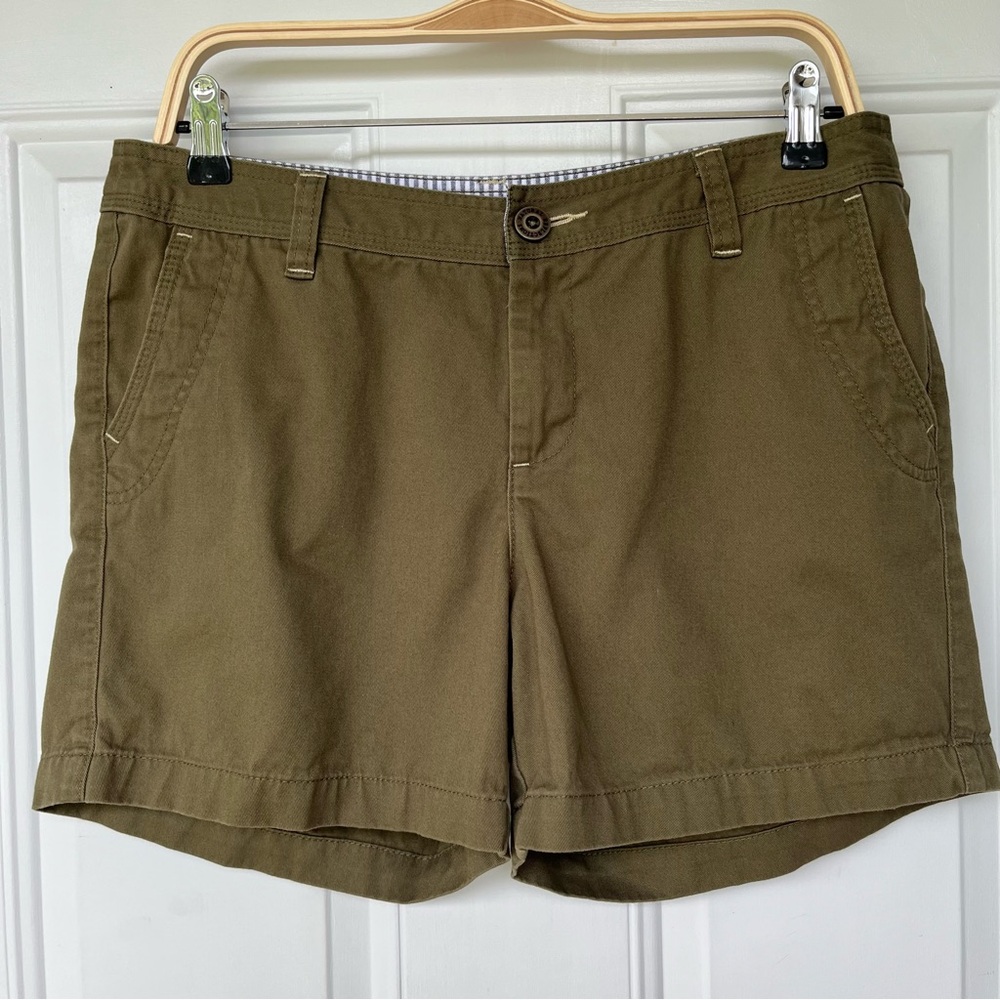 •Natural Reflections• Green/Brown Chino Shorts - Size 10 - Picture 1 of 7
